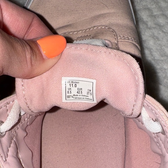 👟 Women’s Vans Low Tops – Pastel Pink – Size 11 - Picture 11 of 12